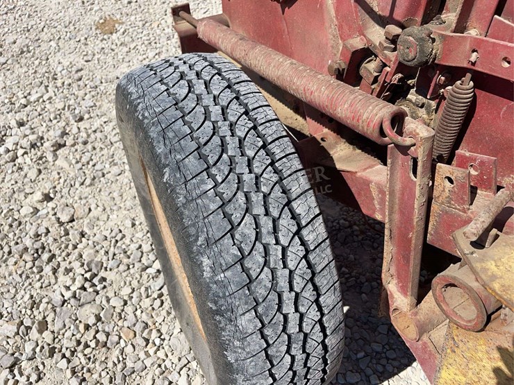 new-holland-super-717-image-18