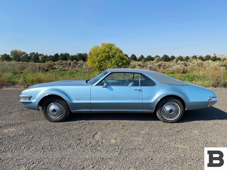 1968-oldsmobile-toronado-coupe-image-3