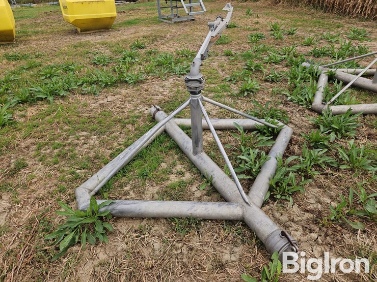 big-gun-irrigation-sprinkler-on-aluminum-stand-image-6