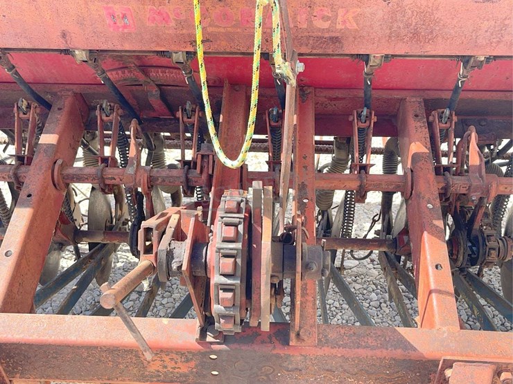 international-10-image-12