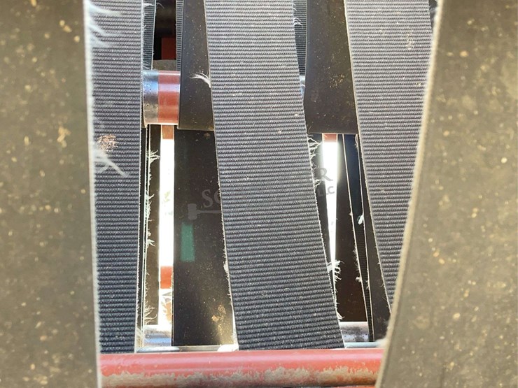 hesston-530-image-17