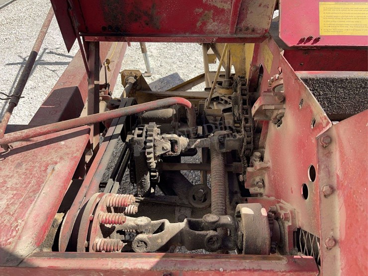 new-holland-super-717-image-26