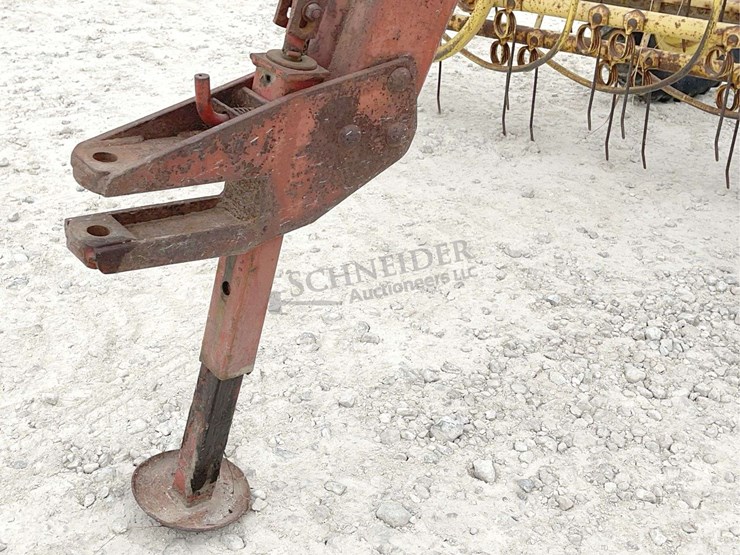 new-holland-256-image-9