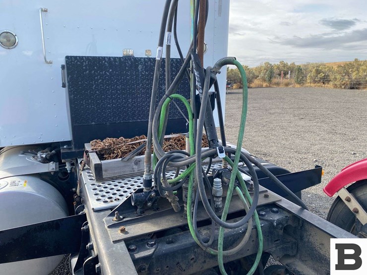 2013-kenworth-t800-image-24