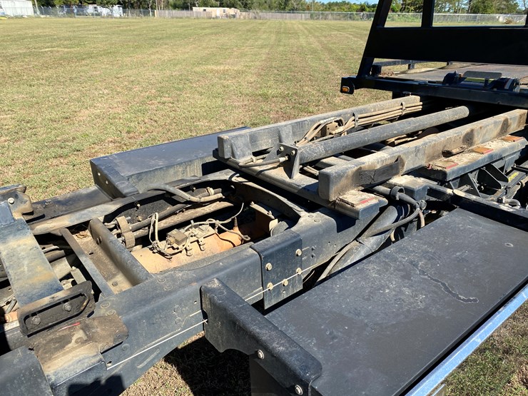 #19-•-#117-•-2020-ram-5500-rolloff-truck-image-30