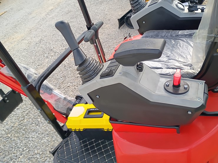 #l57-001-•-2025-tpm-16-mini-excavator-(gasoline)-image-15