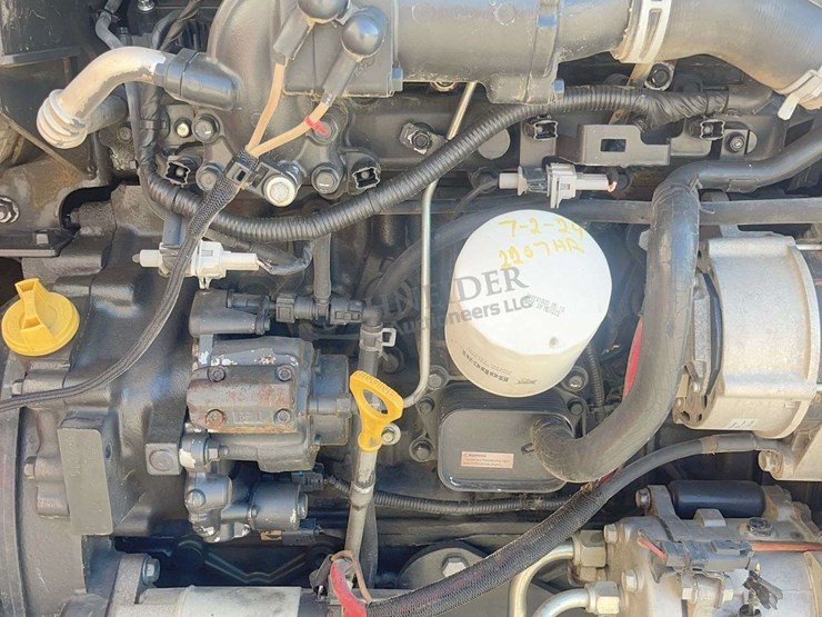 2019-bobcat-t770-image-24