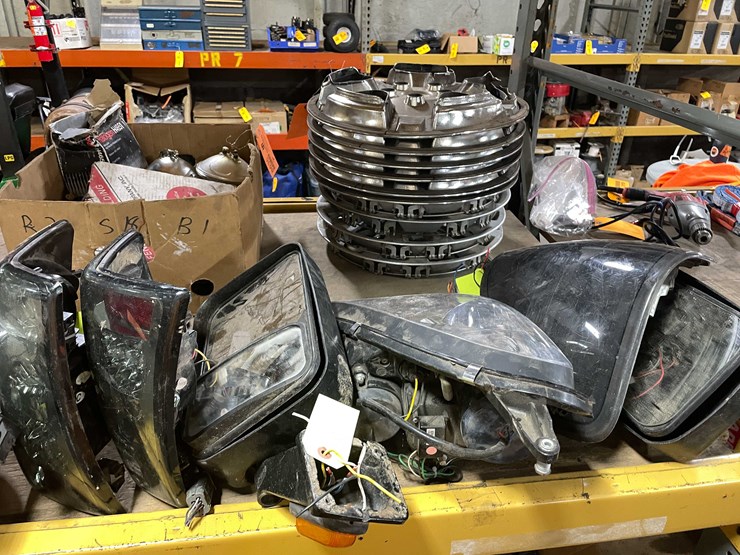 #8633-•-automotive-headlights-&-tailgate-(pr11)-image-1