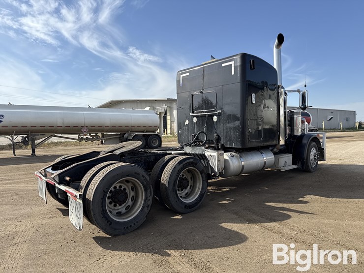 2005-peterbilt-378-image-5