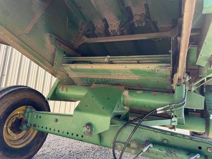 john-deere-4425-image-31