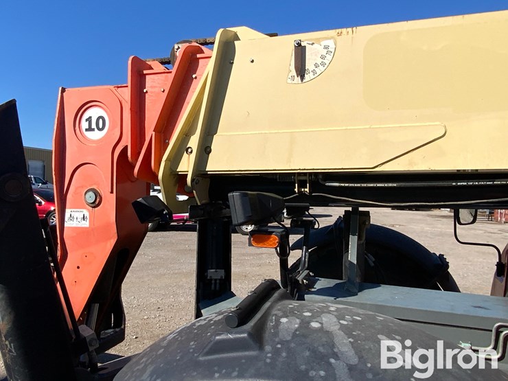 2009-jlg-g10-55a-image-19