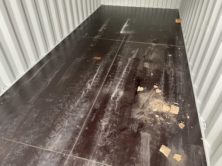 #1385-•-20'-shipping-container-(of)-image-27