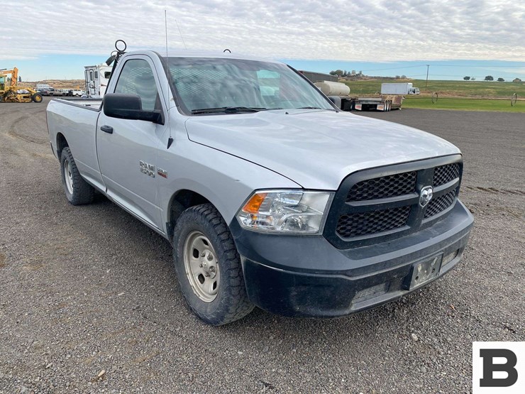2018-ram-1500-pickup-image-7