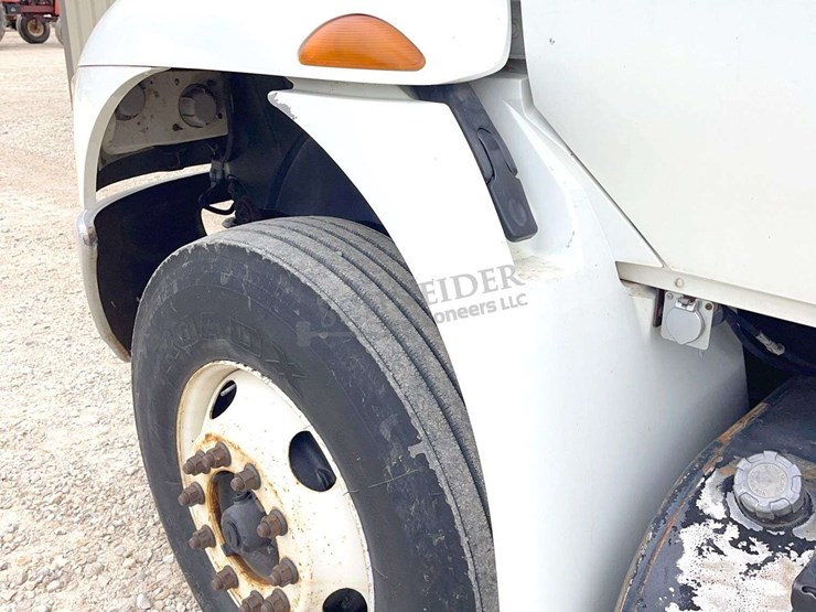 2007-international-durastar-4400-image-71