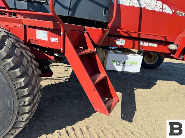 2013-new-holland-h8080-image-28