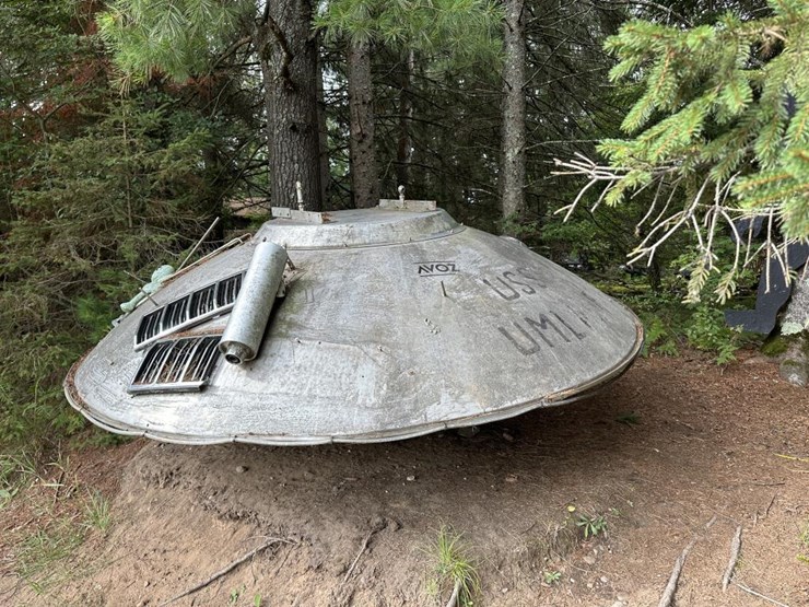 #100-•-waterfront-pub-with-4-bed/2-bath-apartment-image-119