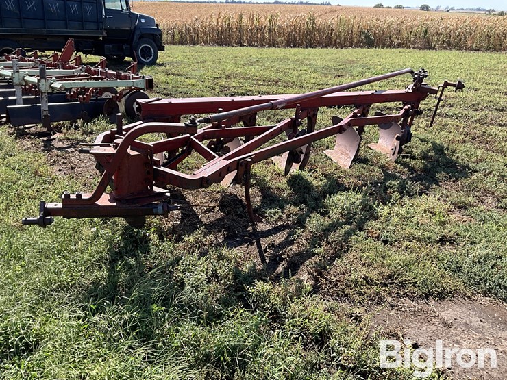 international-550-image-3