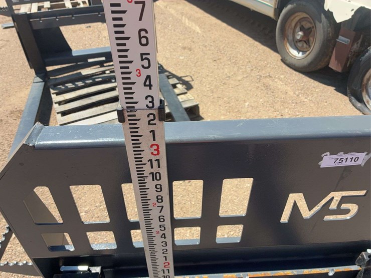 skid-steer-pallet-forks-image-5