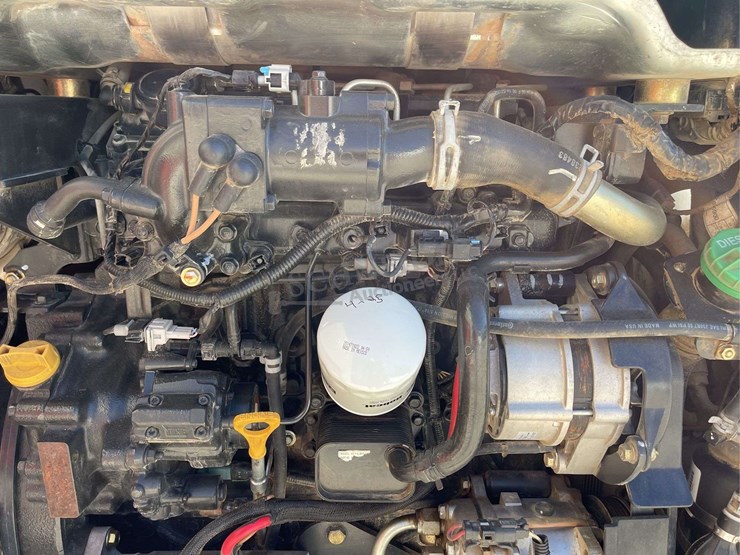 2016-bobcat-t750-image-29