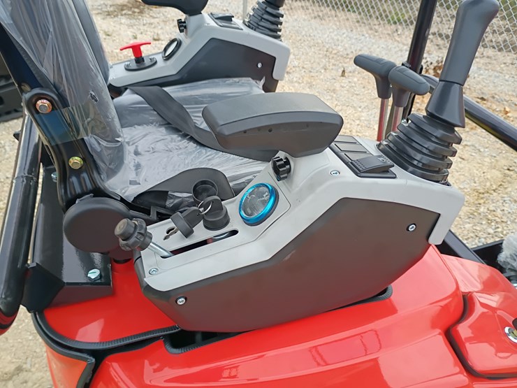 #l57-013-•-2025-tpm-20k-mini-excavator-(diesel)-image-13