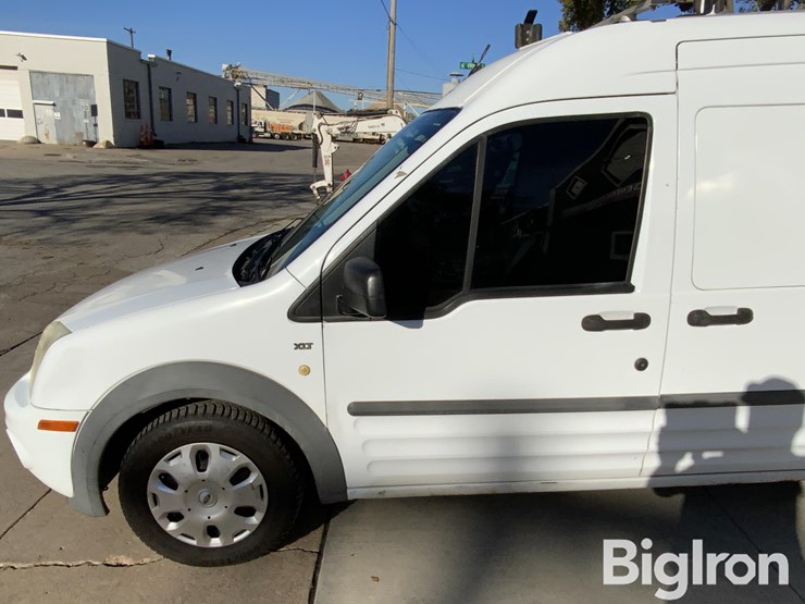 2010-ford-transit-connect-image-12