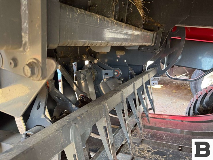 2012-massey-ferguson-2190-image-32