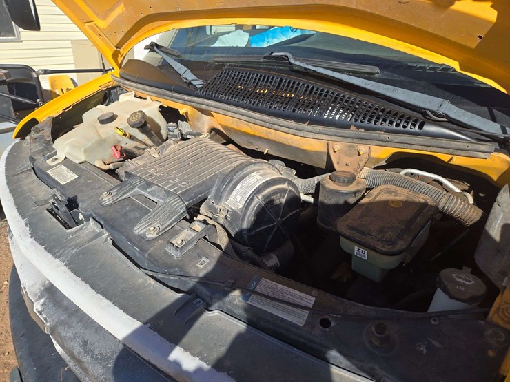 2002-chevrolet-g30-image-17