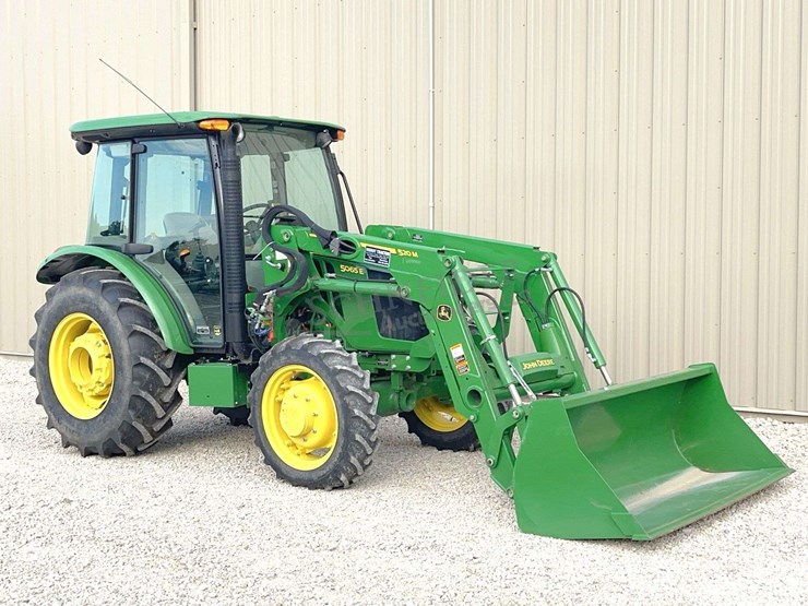 2022-john-deere-5065e-image-1