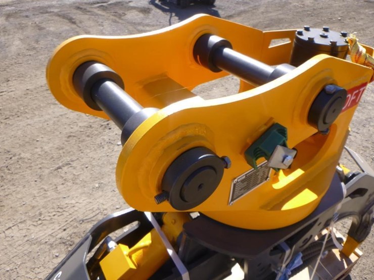 toft-04g-excavator-rotary-log-grapple-image-5