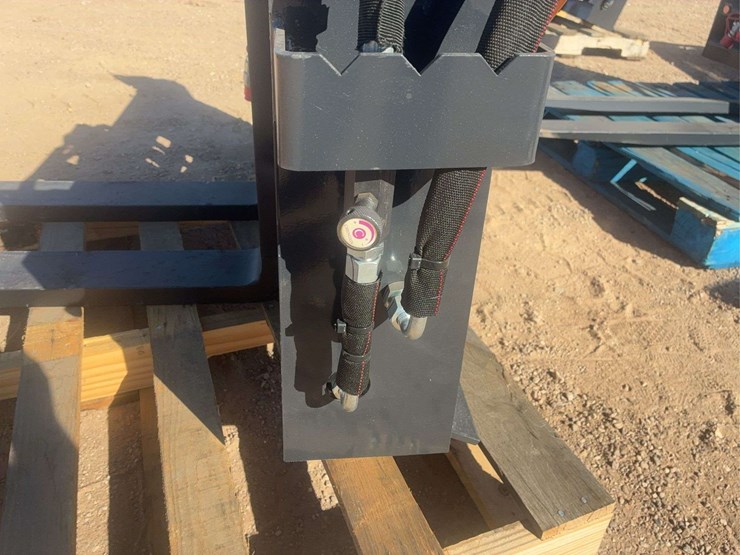 wolverine-adjustable-pallet-fork-image-3