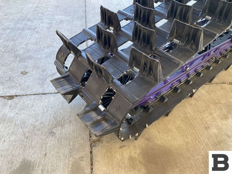 2022-polaris-matrix-pro-rmk-850-165"-snowmobile-image-18