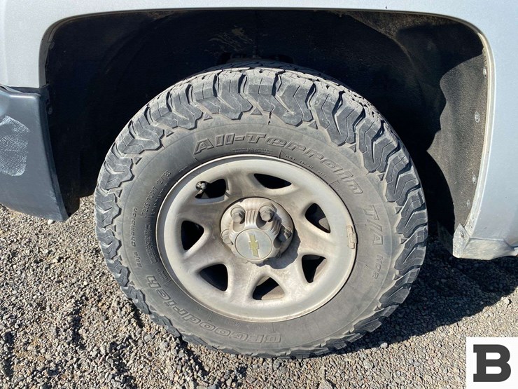 2017-chevrolet-silverado-1500-image-10