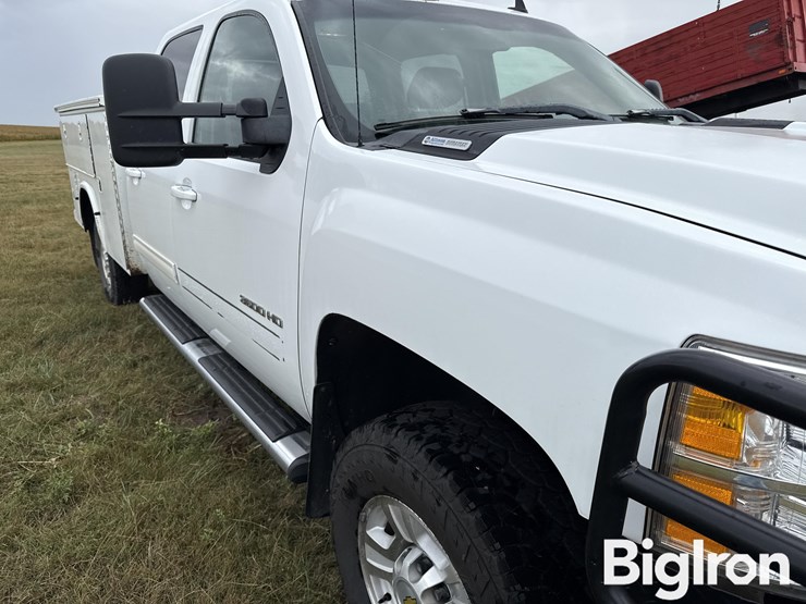 2010-chevrolet-silverado-3500-image-11