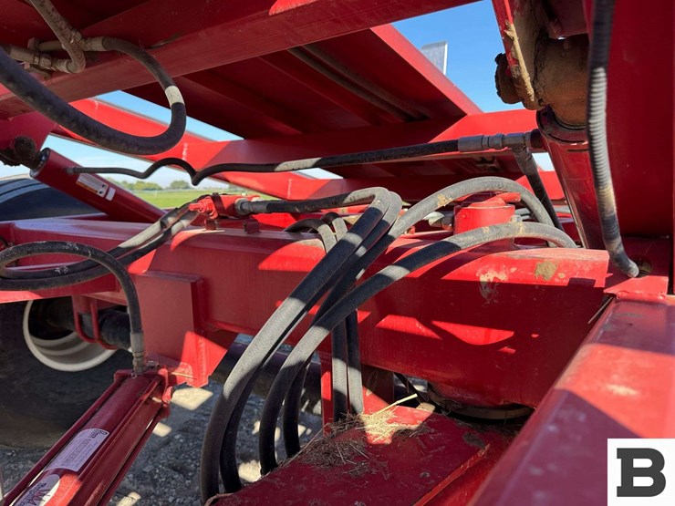 morris-pro-ag-hd4sr-bale-stacker-image-21