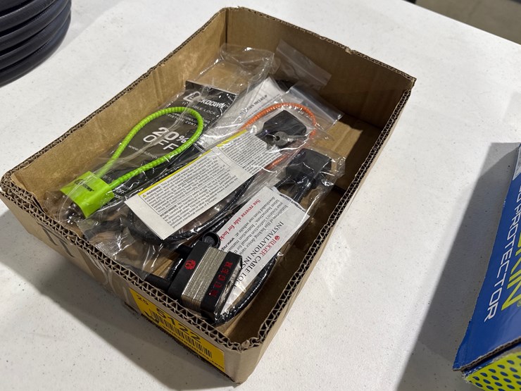 #5122-•-lot-of-(6)-unused-gun-locks-inv#-5122-image-1