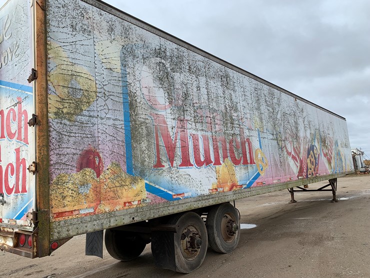 #1379-•-1995-strickland-semi-trailer-(has-wi-title)-(located-in-green-bay,-wi)-image-4