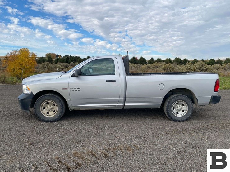 2018-ram-1500-pickup-image-2