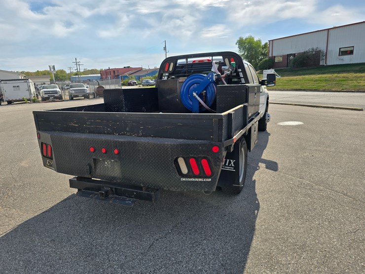 2017-gmc-sierra-3500-image-19