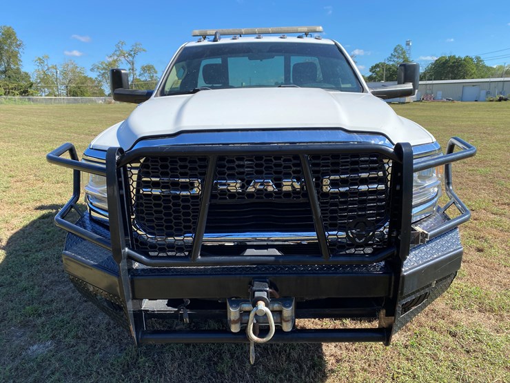 #19-•-#117-•-2020-ram-5500-rolloff-truck-image-8