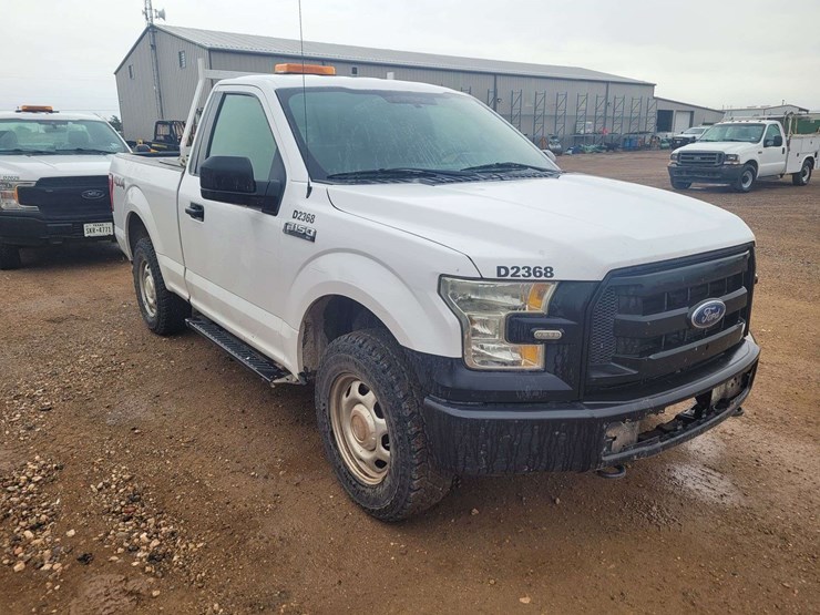 2017-ford-f150-xl-image-2