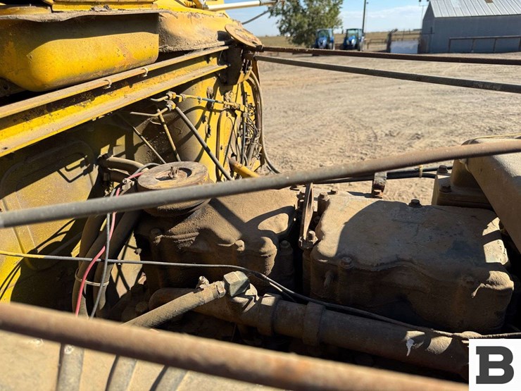 1969-mack-boom-truck-image-55