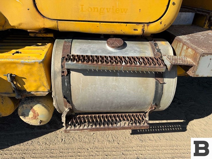 1969-mack-boom-truck-image-12