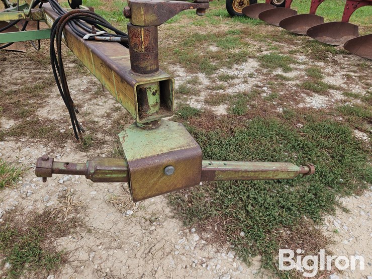 john-deere-2350-2450-image-13