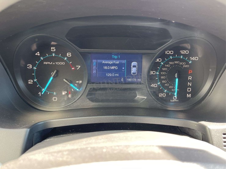 2013-ford-explorer-image-42