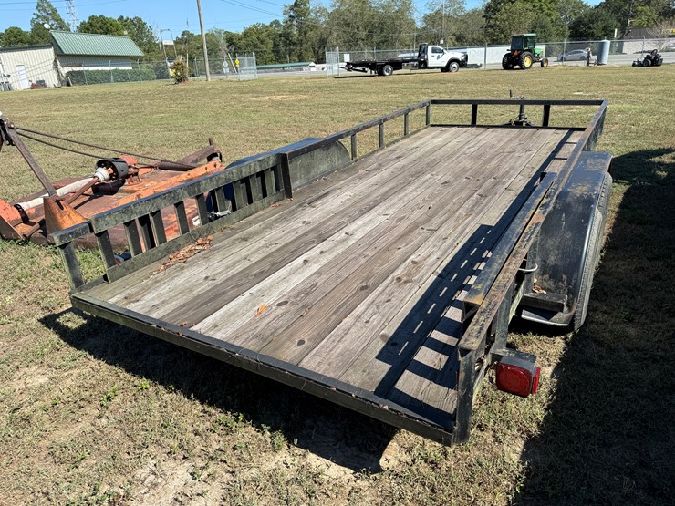 #39-•-#232-•-16-foot-double-axle-trailer-image-4