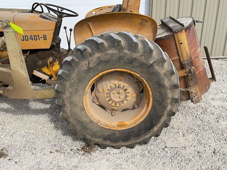 john-deere-401-image-40