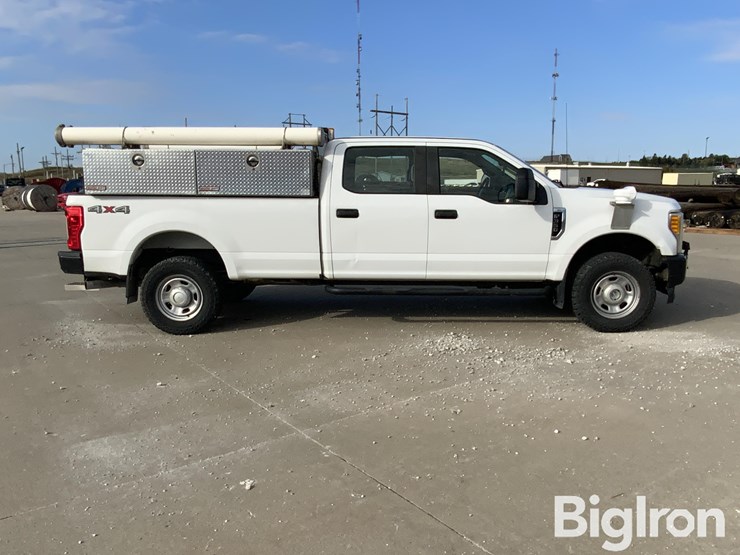 2017-ford-f350-xl-image-4