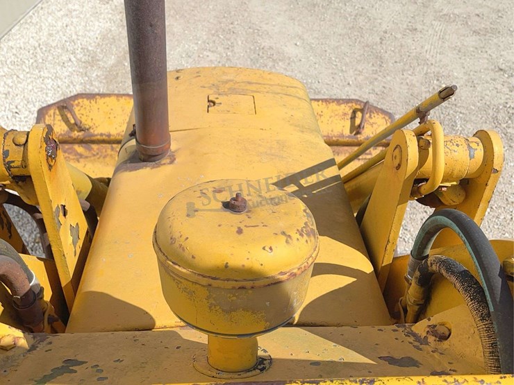 john-deere-450-image-31