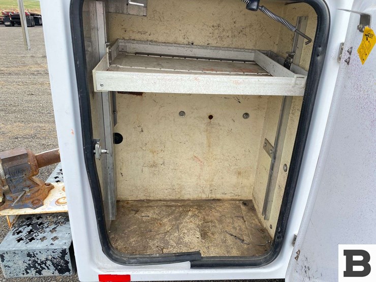 2009-chevrolet-silverado-3500-image-34