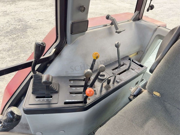 case-ih-5140-image-51